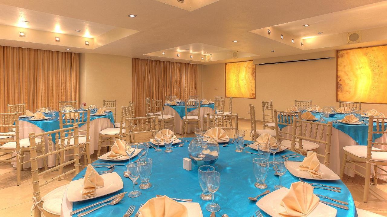 Fiesta Inn Villahermosa Cencali מראה חיצוני תמונה